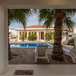 Villa Luxury Agape Palm Tennisplatz