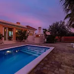 Luxury Agape Palm Tennisplatz Villa