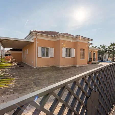 Luxury Agape Palm Tennisplatz * Privlaka (Zadar)