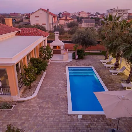 Luxury Agape Palm Tennisplatz Villa *