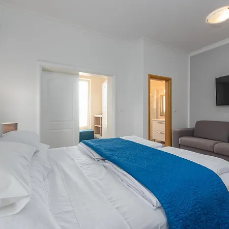 Luxury Agape Palm Tennisplatz Villa