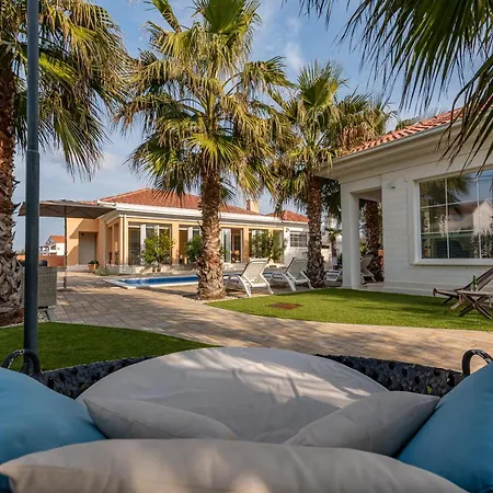Luxury Agape Palm Tennisplatz Villa