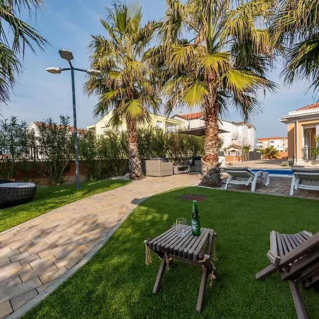 Luxury Agape Palm Tennisplatz Villa *