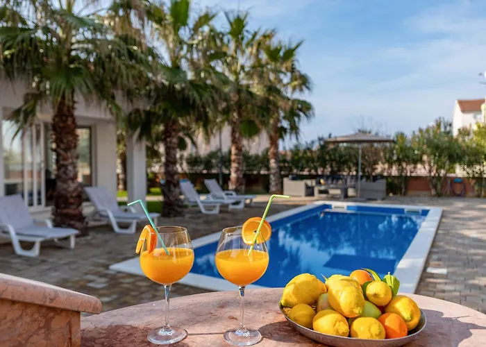 Luxury Agape Palm Tennisplatz Villa *