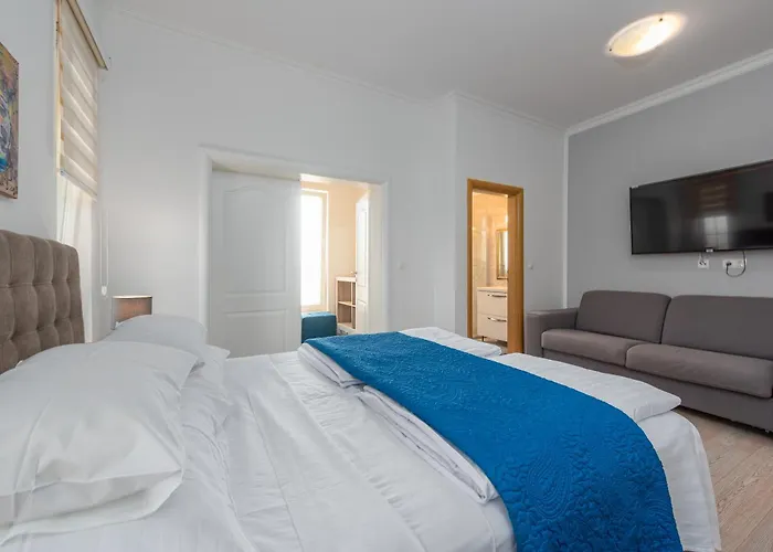 Luxury Agape Palm Tennisplatz Villa