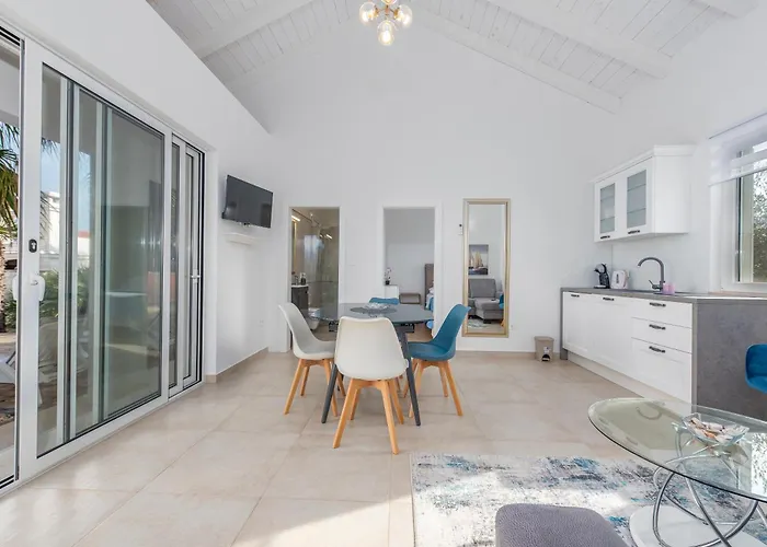 Luxury Agape Palm Tennisplatz Villa *