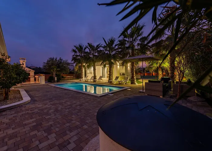 Luxury Agape Palm Tennisplatz Villa Privlaka (Zadar)