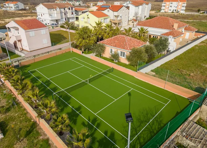 Luxury Agape Palm Tennisplatz Villa