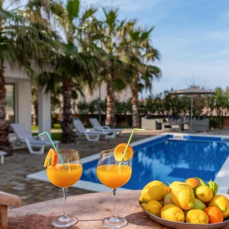 Luxury Agape Palm Tennisplatz Villa *