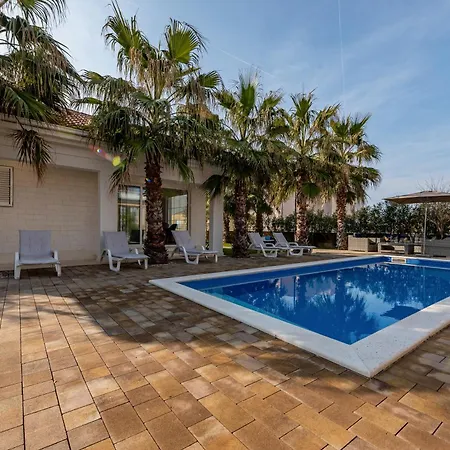 Luxury Agape Palm Tennisplatz * Privlaka (Zadar)