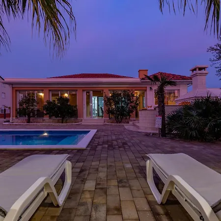 Luxury Agape Palm Tennisplatz Villa Privlaka (Zadar)