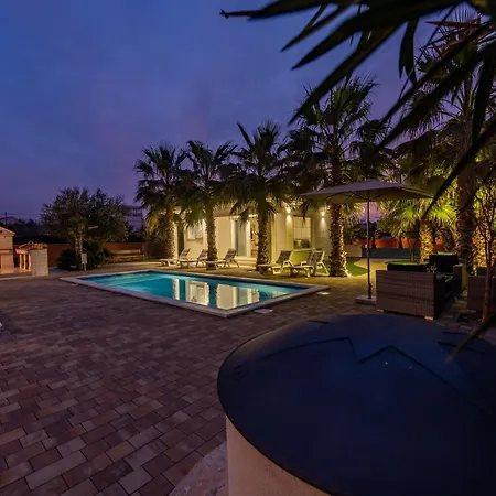 Luxury Agape Palm Tennisplatz Villa Privlaka (Zadar)