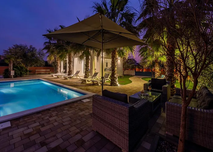 Luxury Agape Palm Tennisplatz Вилла *