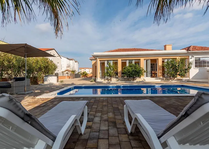 Luxury Agape Palm Tennisplatz Вилла *