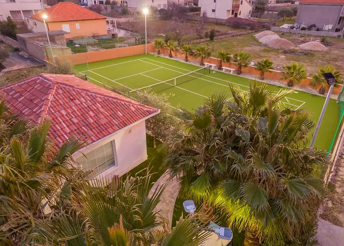 Вилла Luxury Agape Palm Tennisplatz Привлака